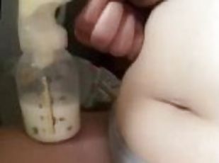 Pumping milk filled tits in kitchen big nipples squirt